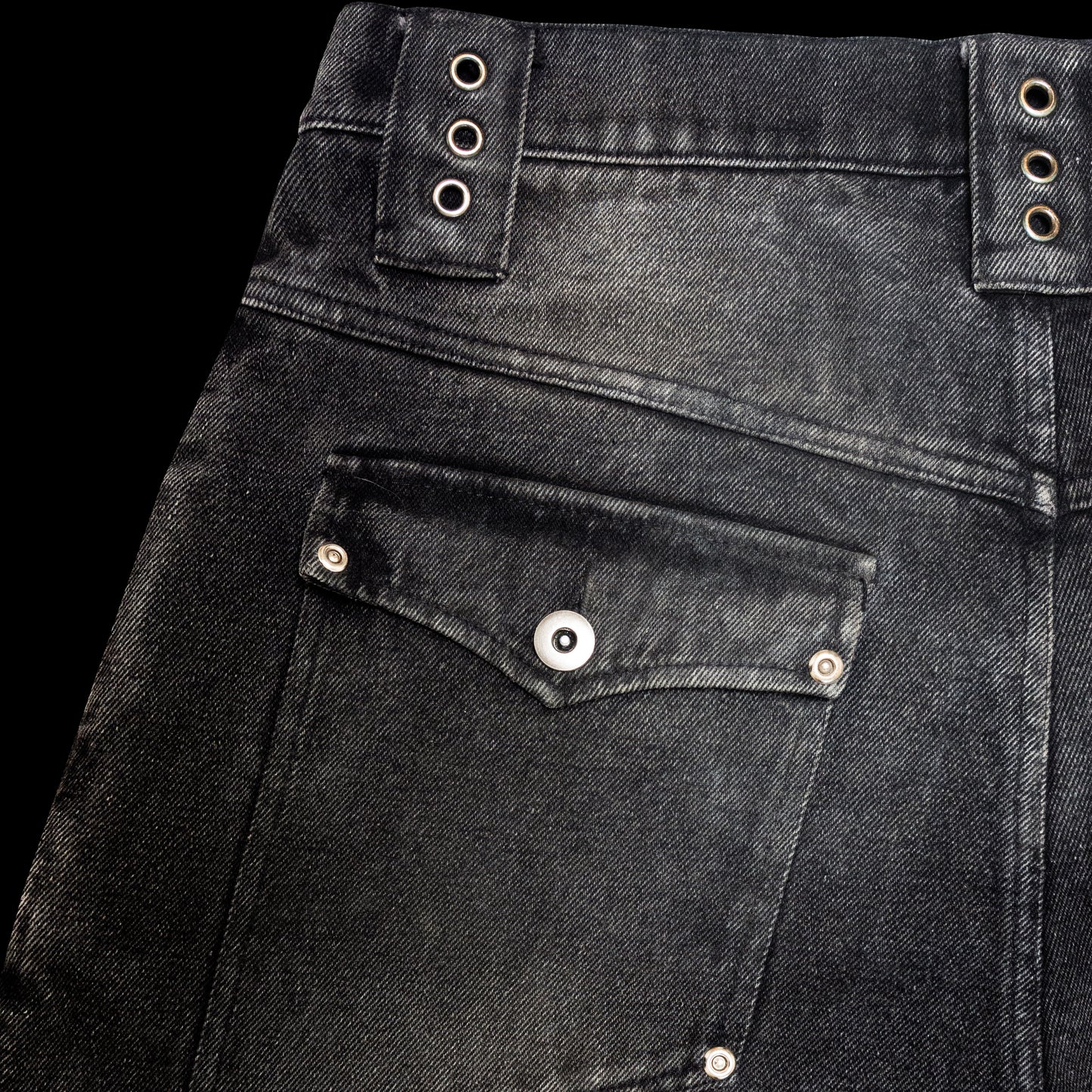 GRAVE DENIM