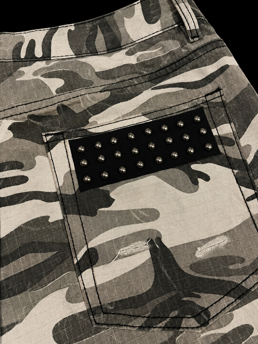 SNOW CAMO SHORTS