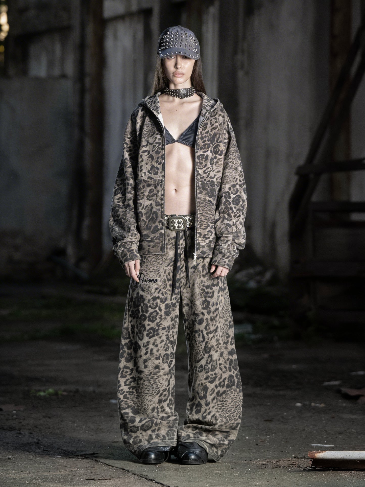 LEOPARD OBSESSION ZIP UP